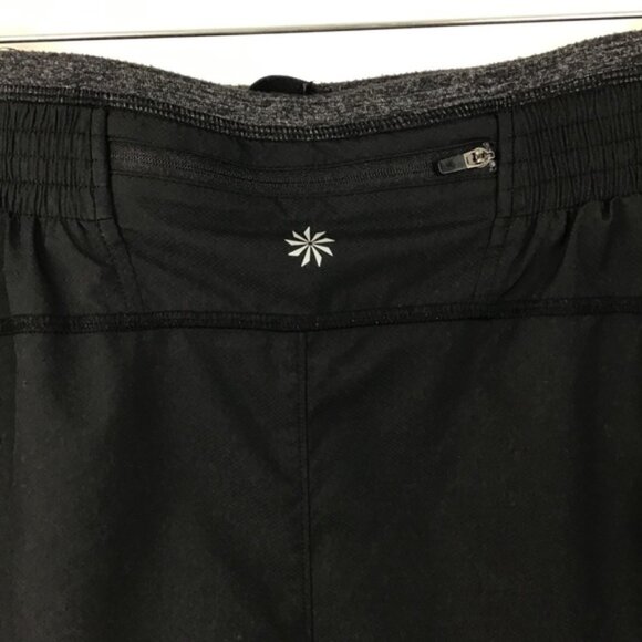 Athleta Go Getter 2 in 1 Knicker Capri Shorts I Size Medium - Picture 4 of 7